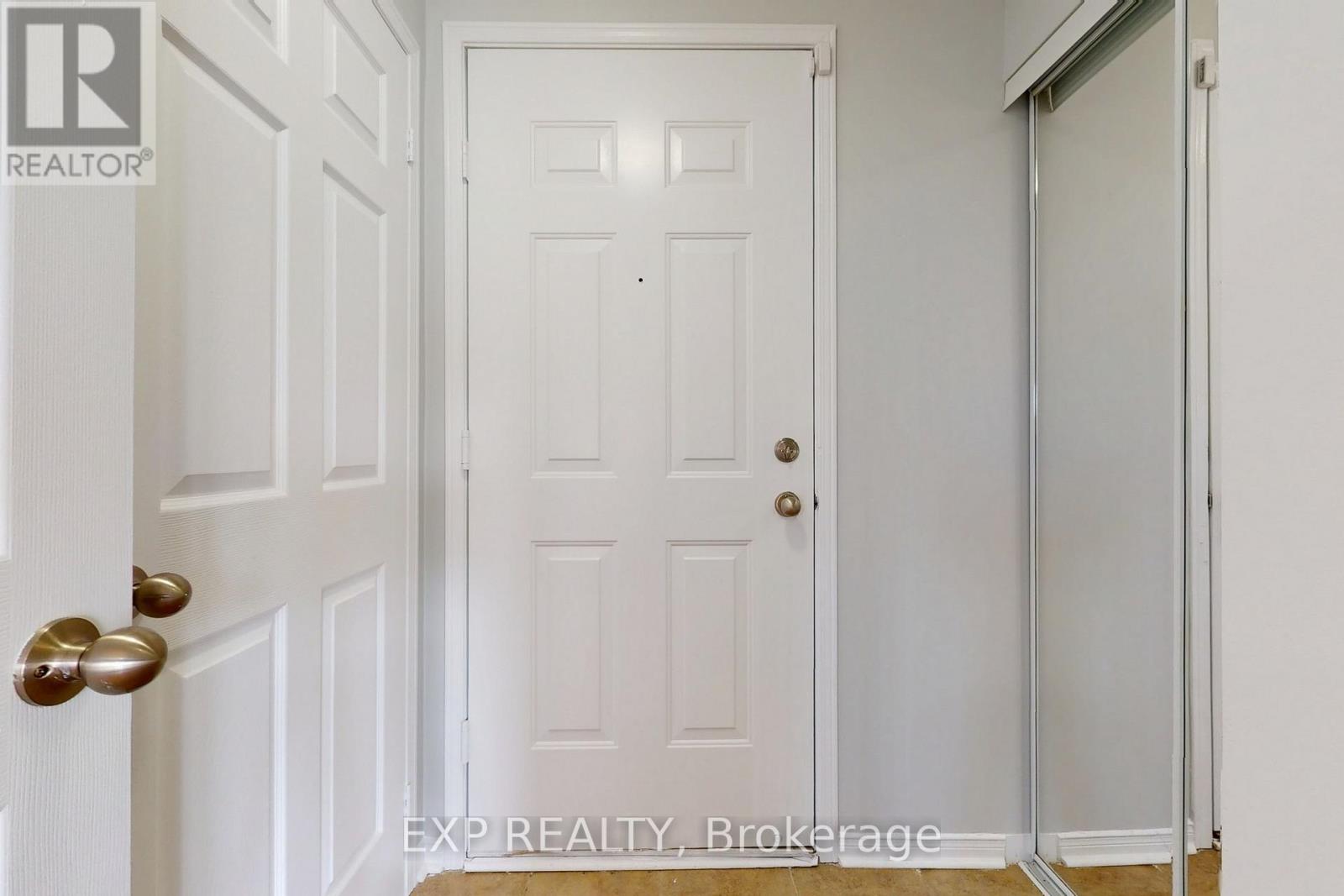 #32 60 FAIRWOOD CIRCLE - 10