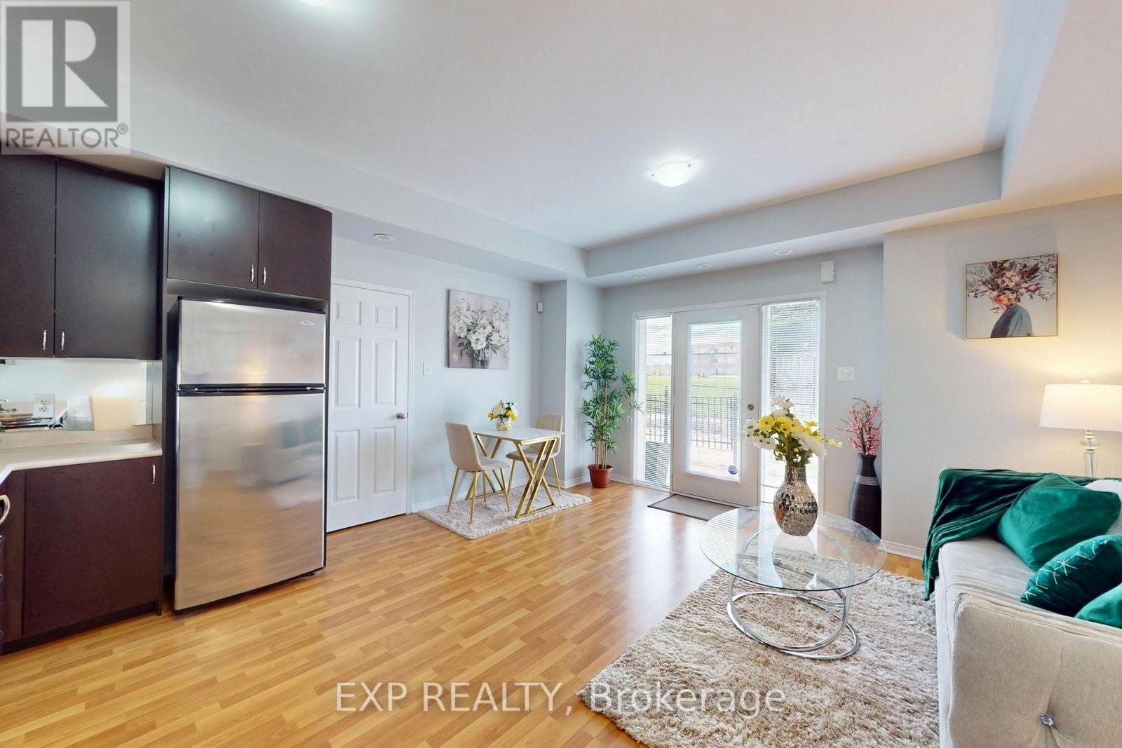 #32 60 FAIRWOOD CIRCLE - 11
