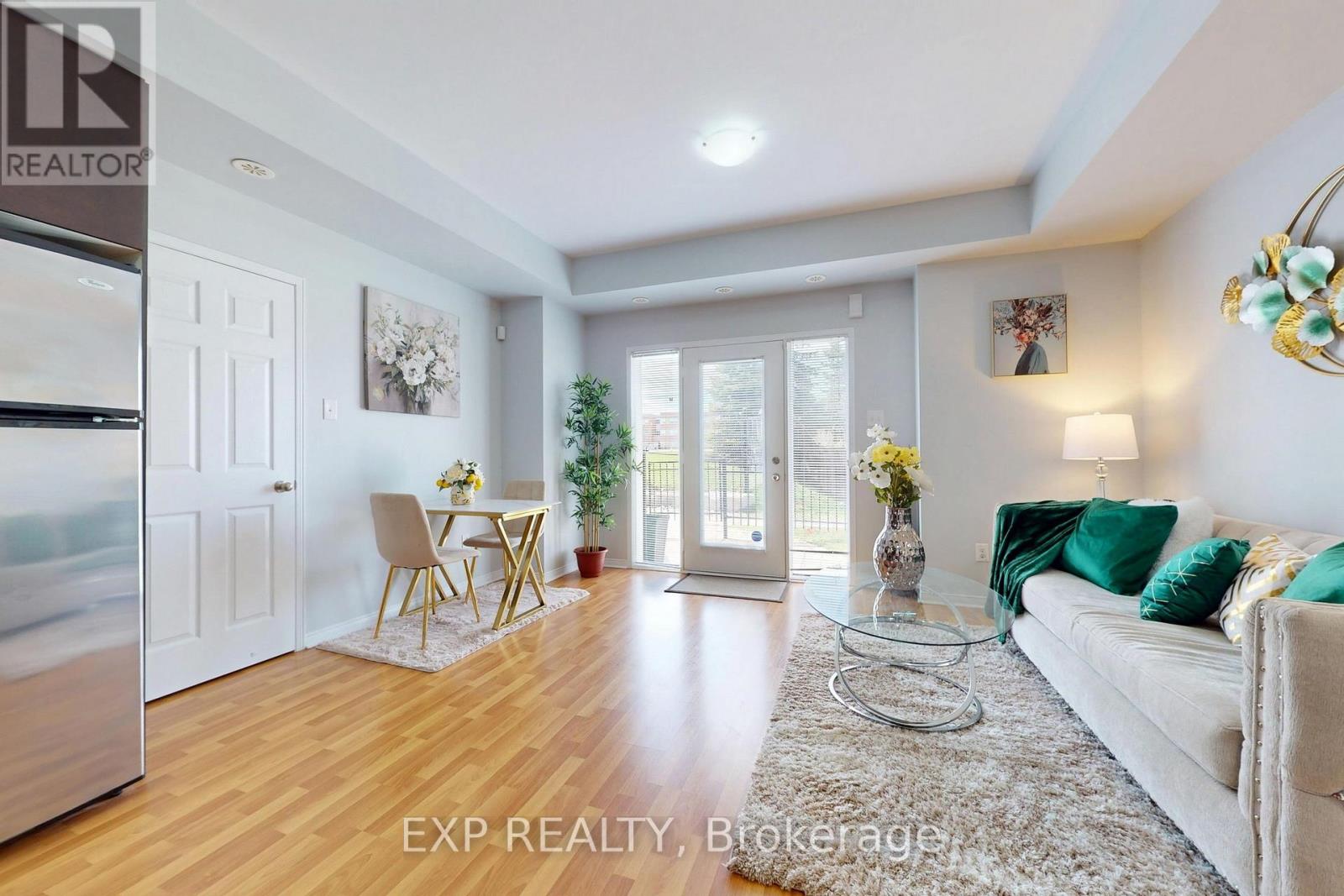 #32 60 FAIRWOOD CIRCLE - 13