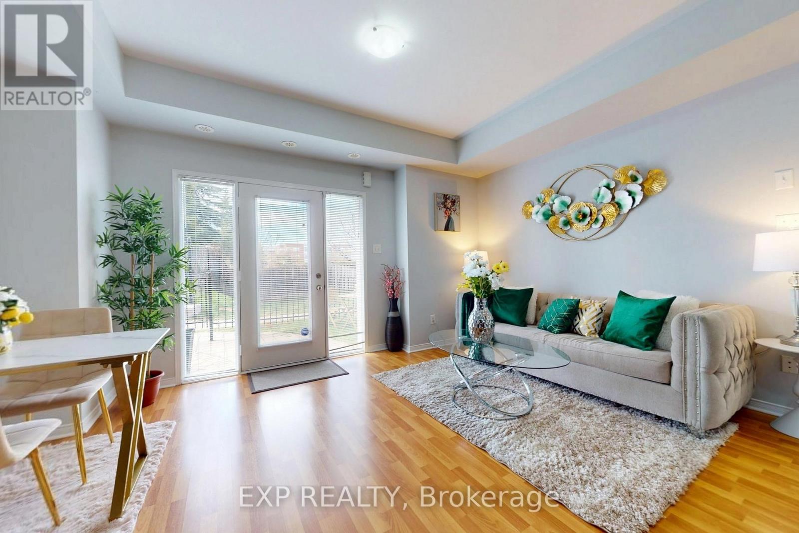 #32 60 FAIRWOOD CIRCLE - 14
