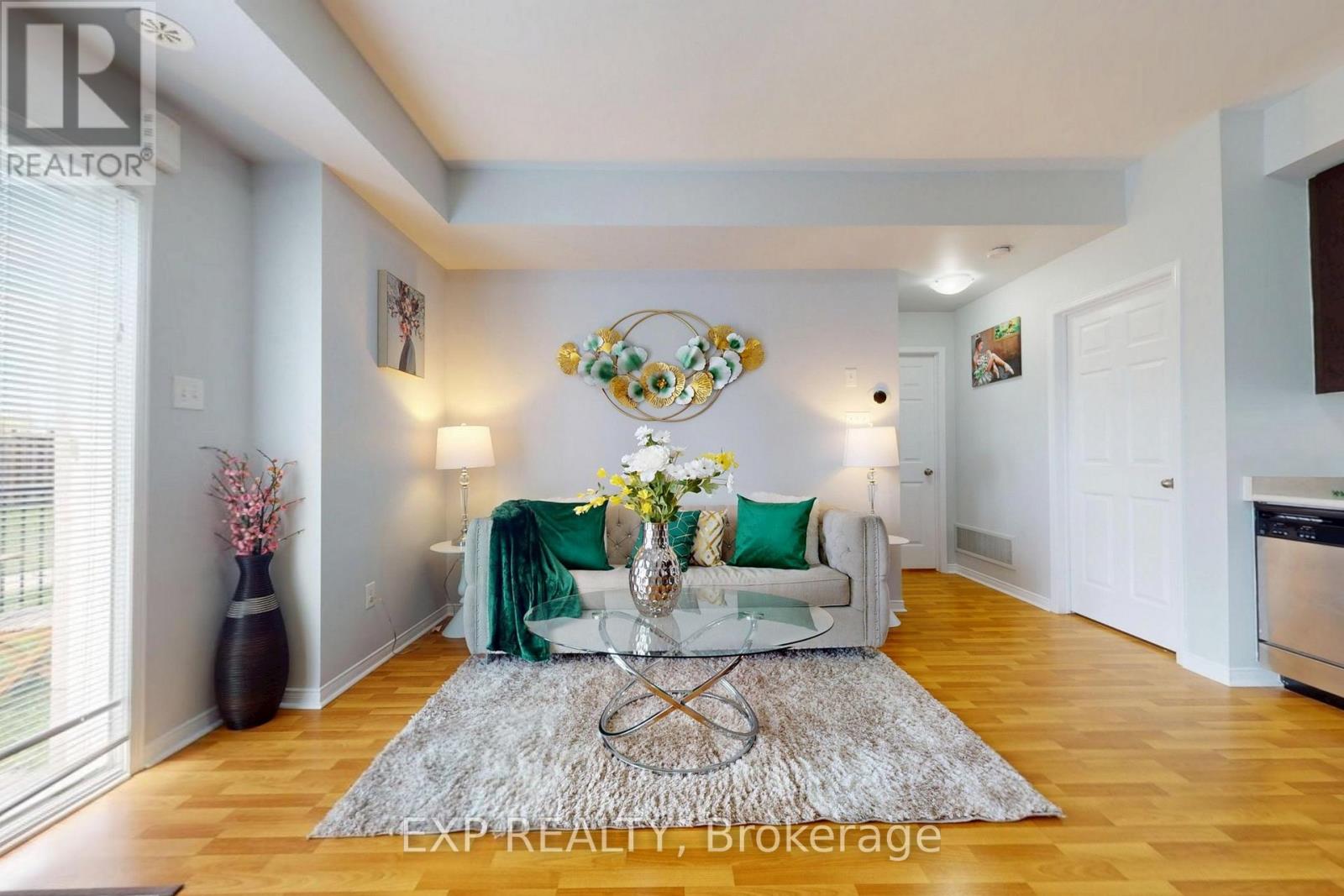 #32 60 FAIRWOOD CIRCLE - 15
