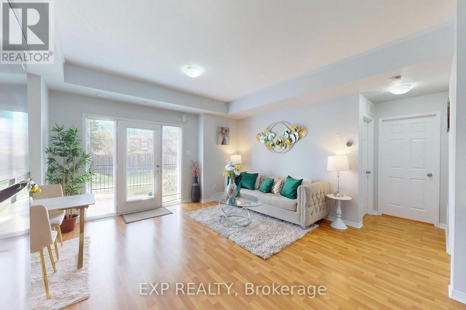 #32 60 FAIRWOOD CIRCLE - 19