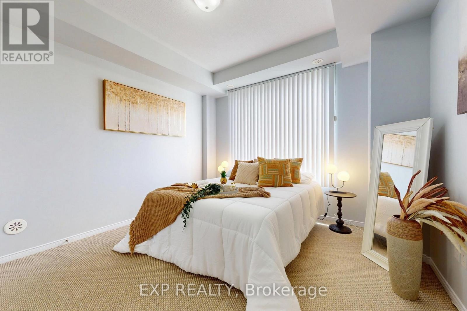 #32 60 FAIRWOOD CIRCLE - 21