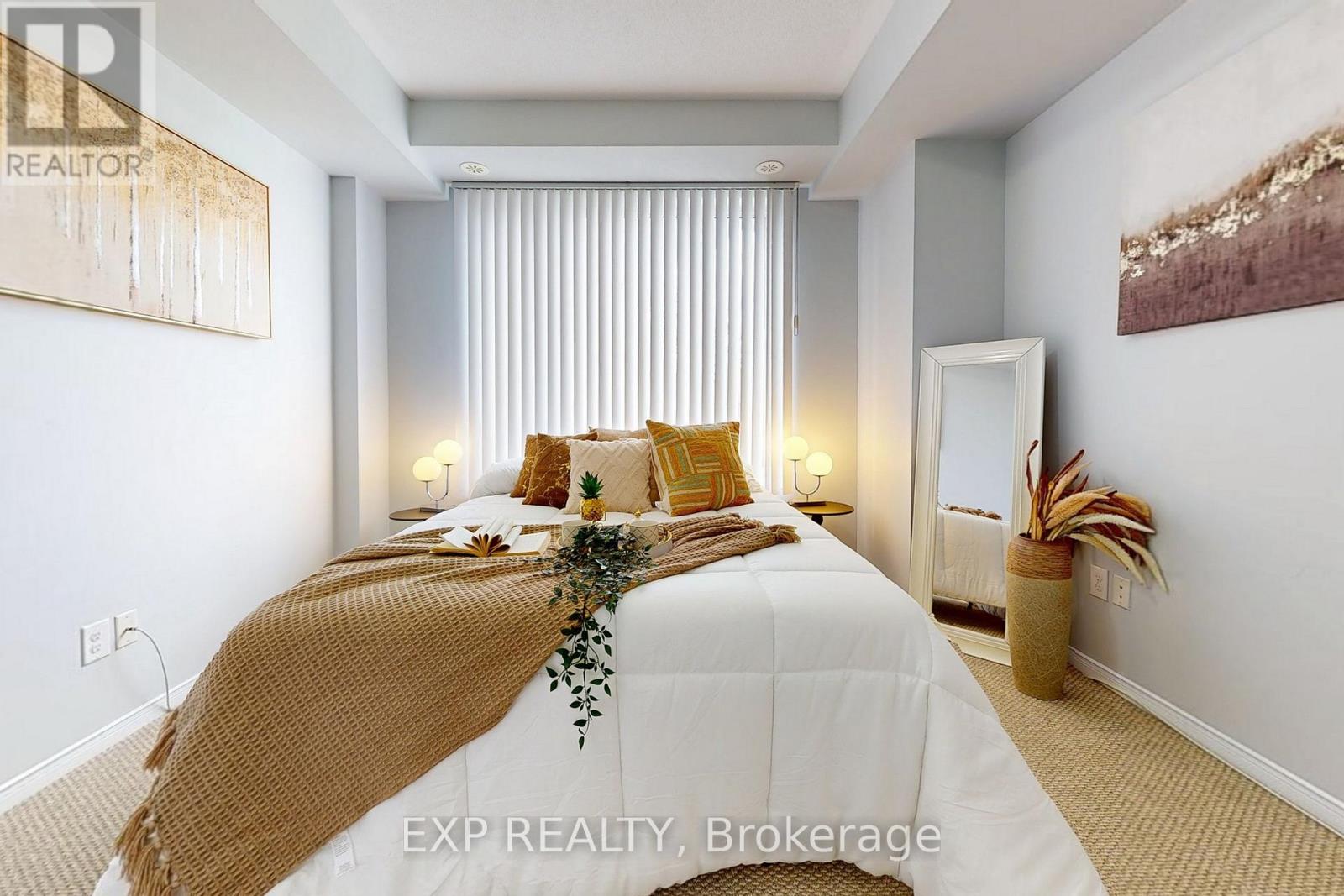 #32 60 FAIRWOOD CIRCLE - 22