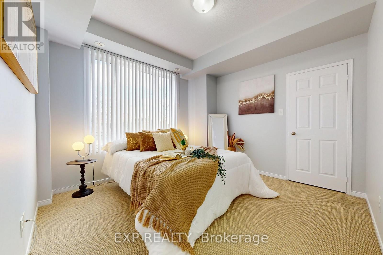 #32 60 FAIRWOOD CIRCLE - 23