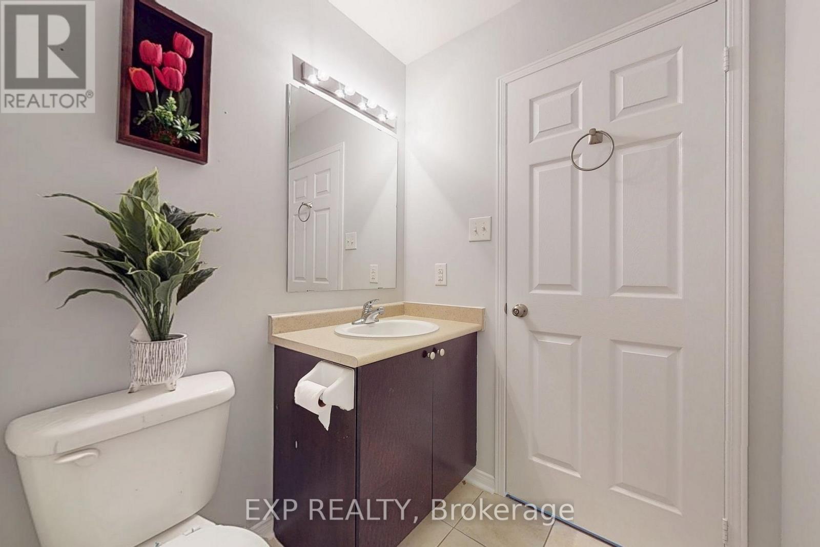 #32 60 FAIRWOOD CIRCLE - 26