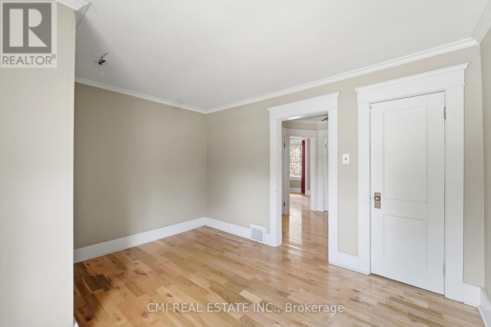 555 SMERDON STREET - 22