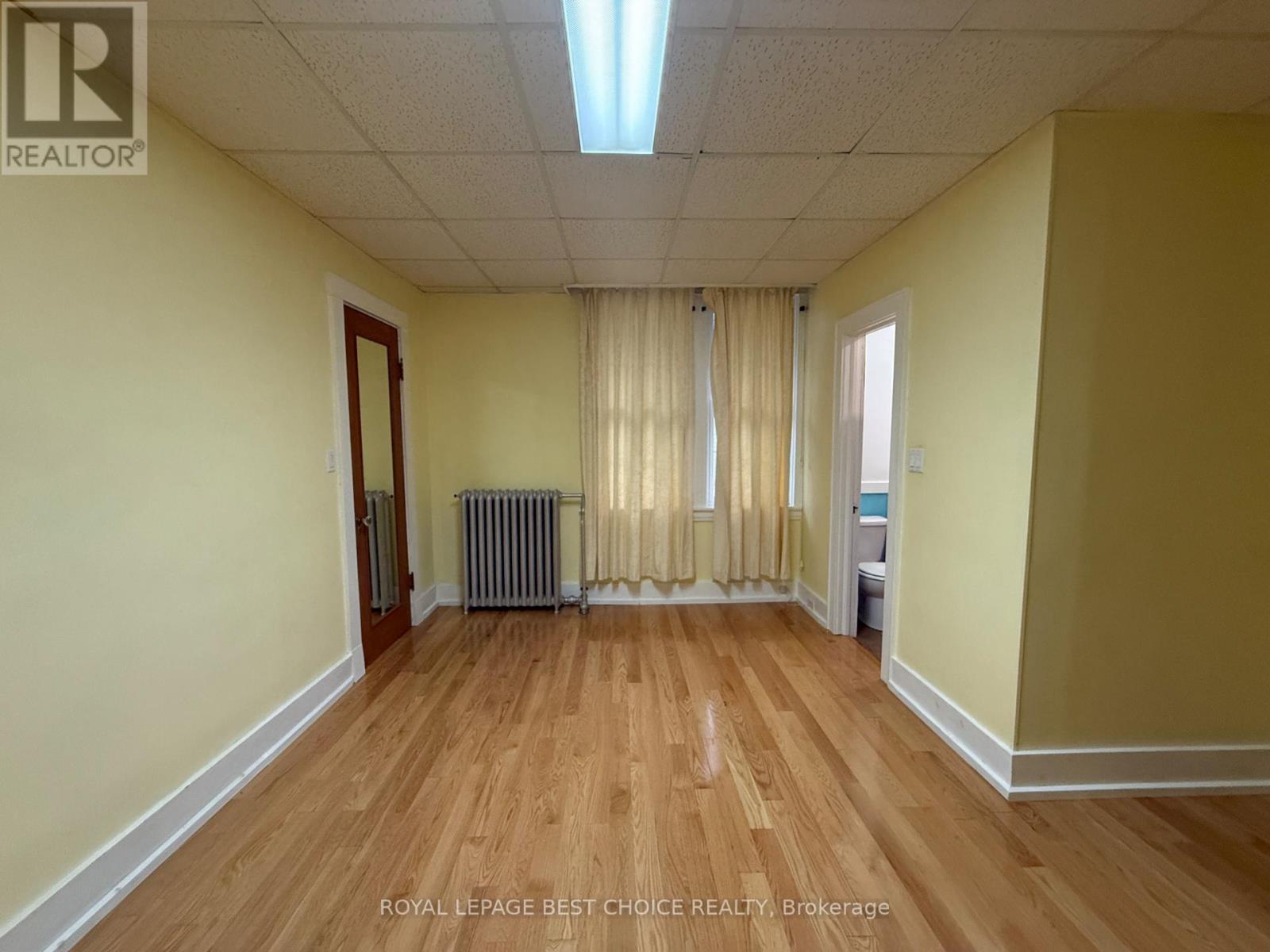 640 BREWSTER STREET - 12