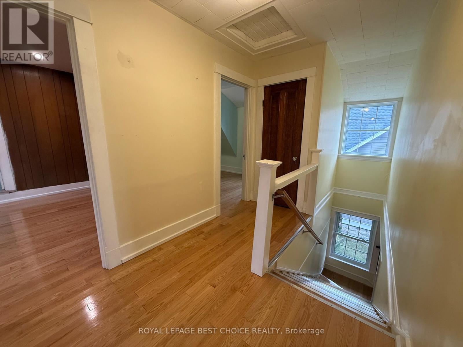 640 BREWSTER STREET - 26