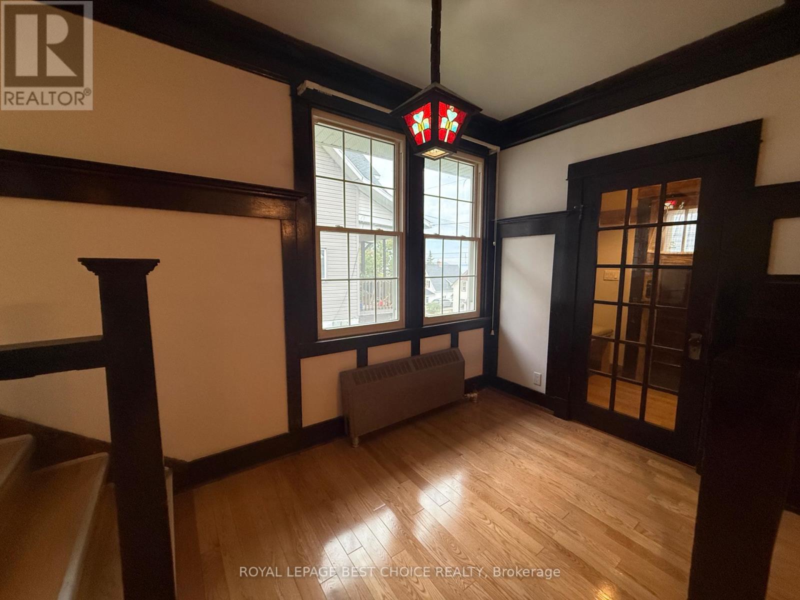 640 BREWSTER STREET - 8