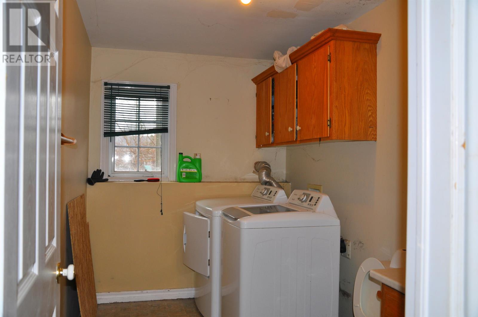 58-60 LOWTHER Drive — photo 17