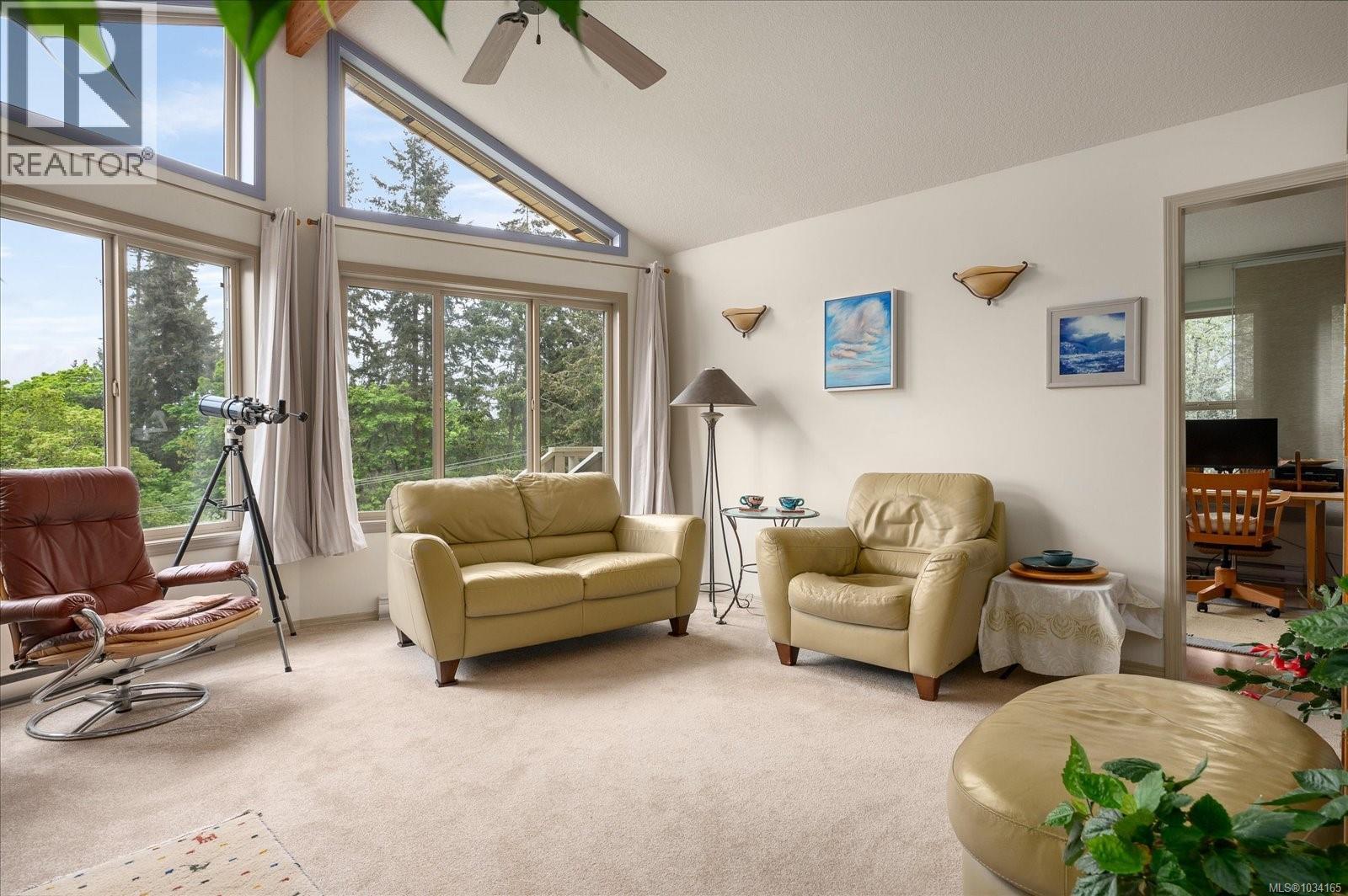 3122 DOLPHIN Dr - 31