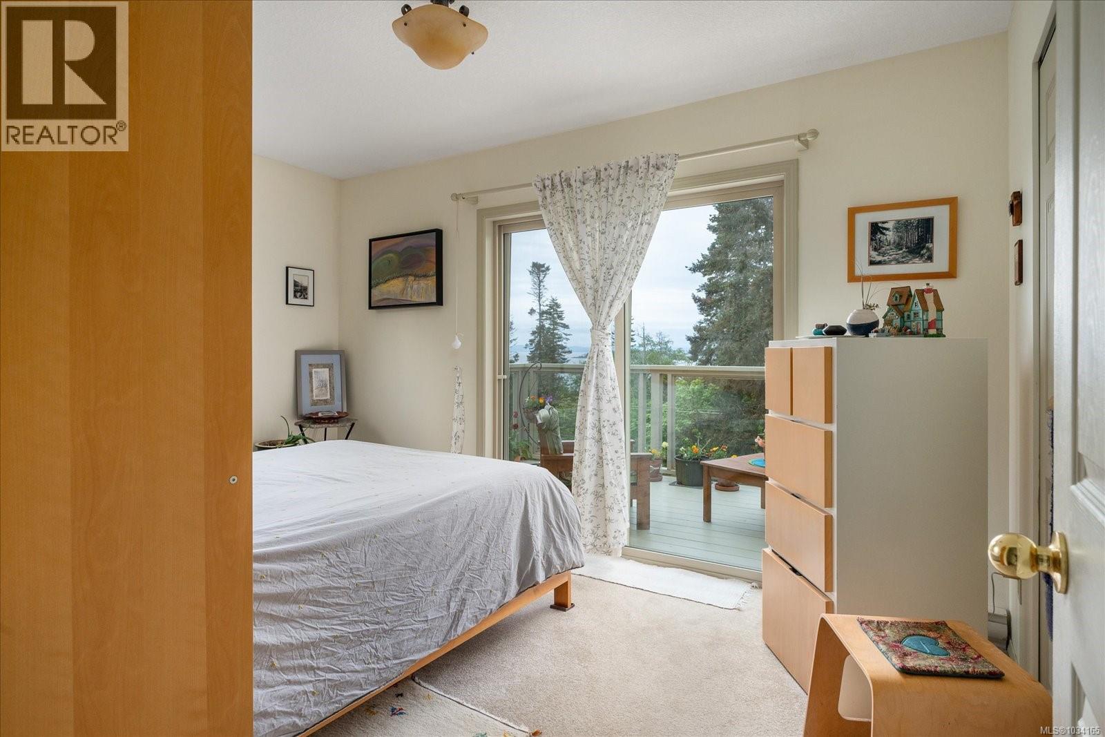 3122 DOLPHIN Dr - 32
