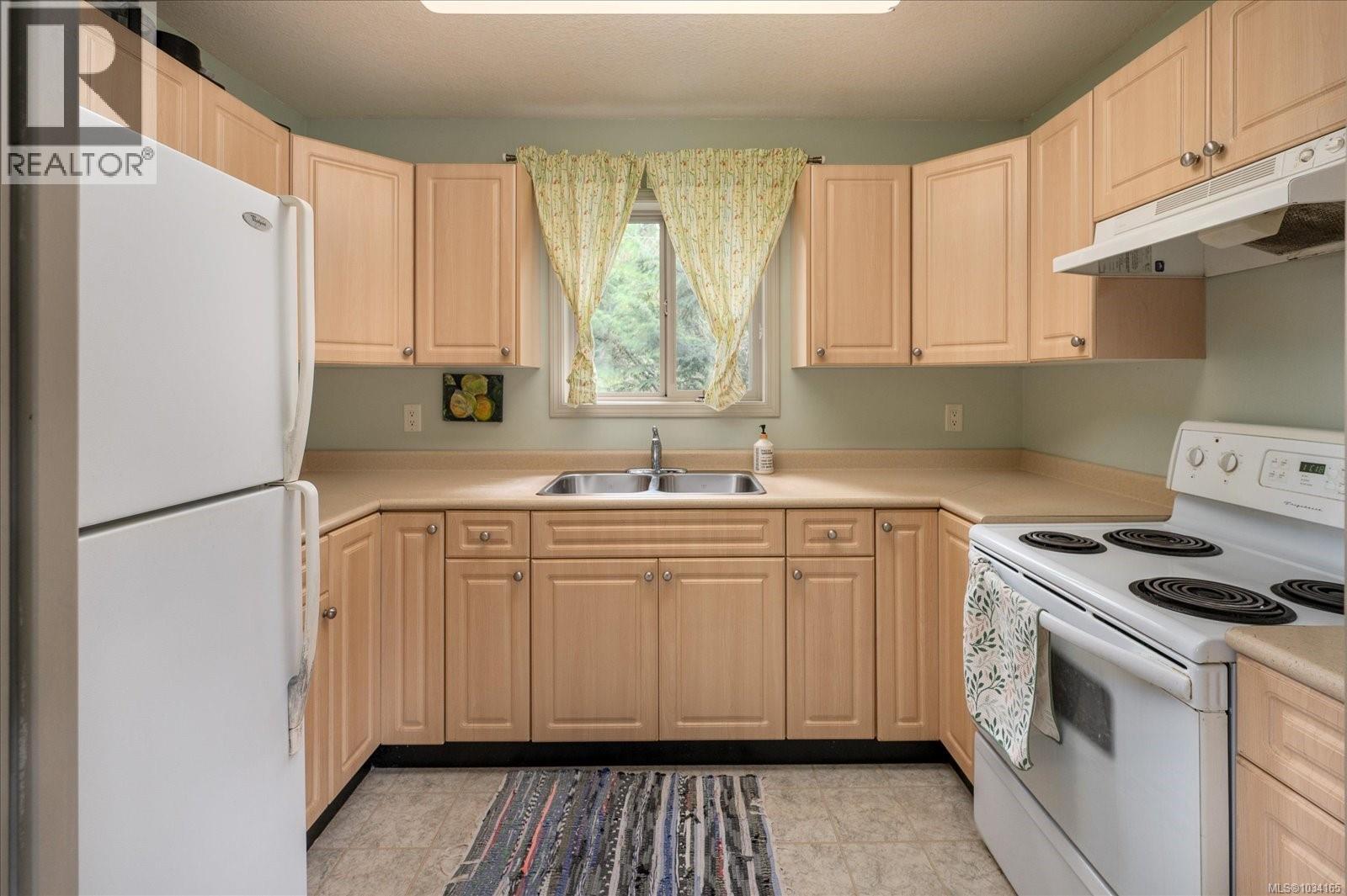 3122 DOLPHIN Dr - 4