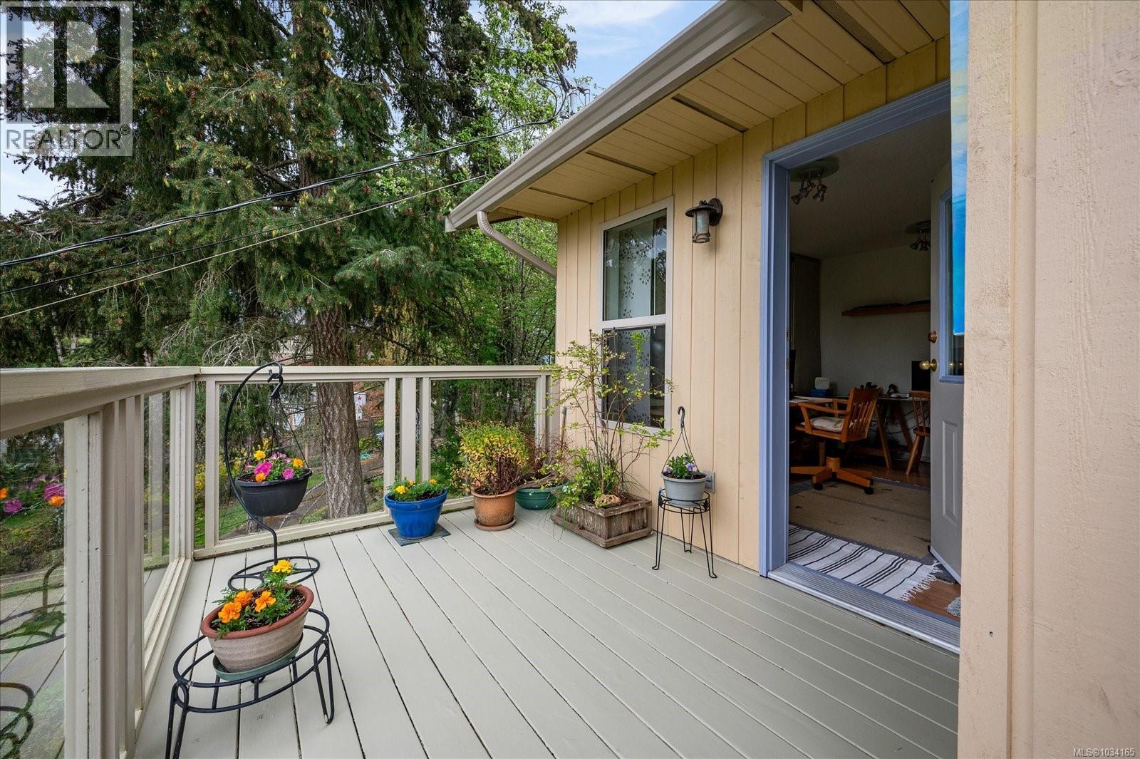 3122 DOLPHIN Dr - 43