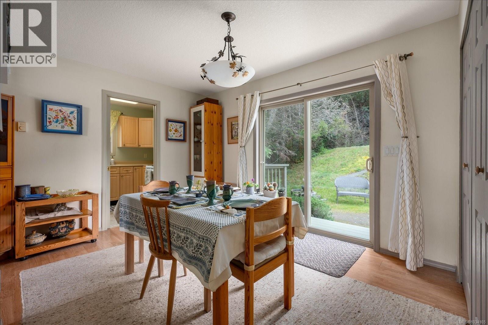 3122 DOLPHIN Dr - 5