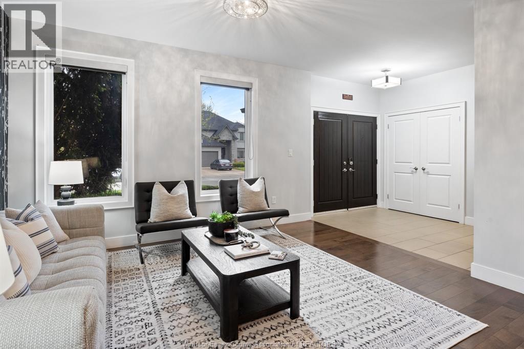 1335 MAPLE - 16