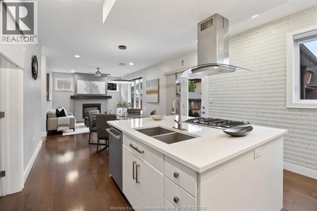 1335 MAPLE - 21