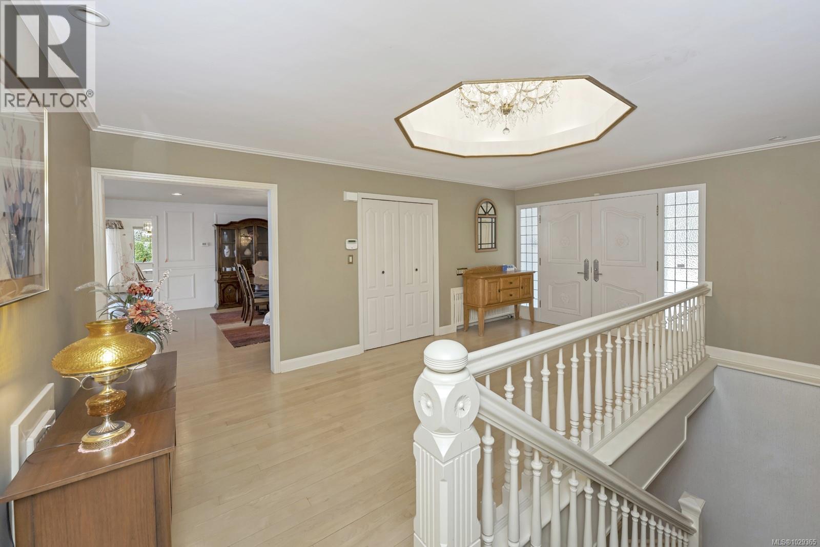  3565 Beach Drive, Oak Bay