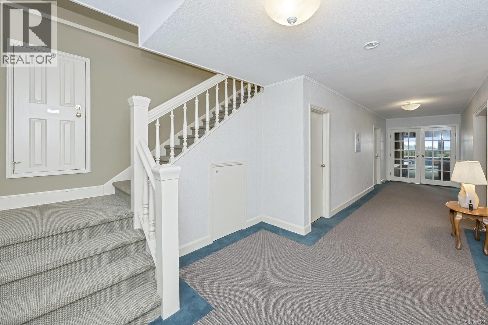  3565 Beach Drive, Oak Bay