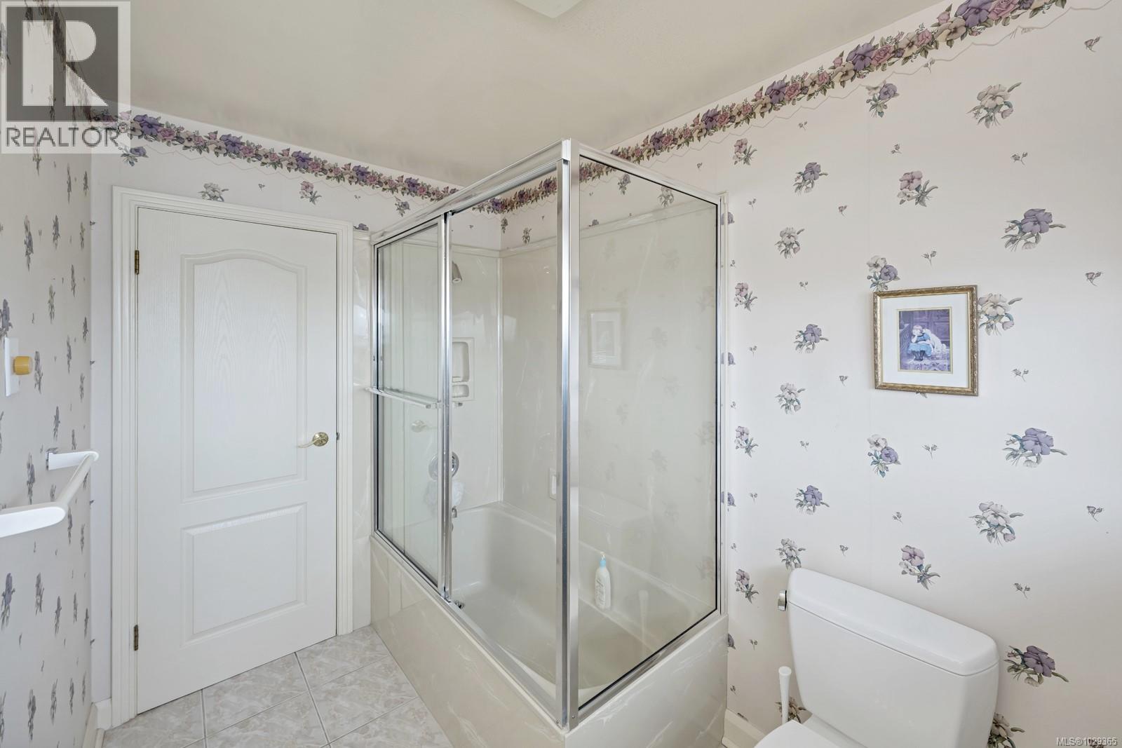 3565 Beach Drive, Oak Bay