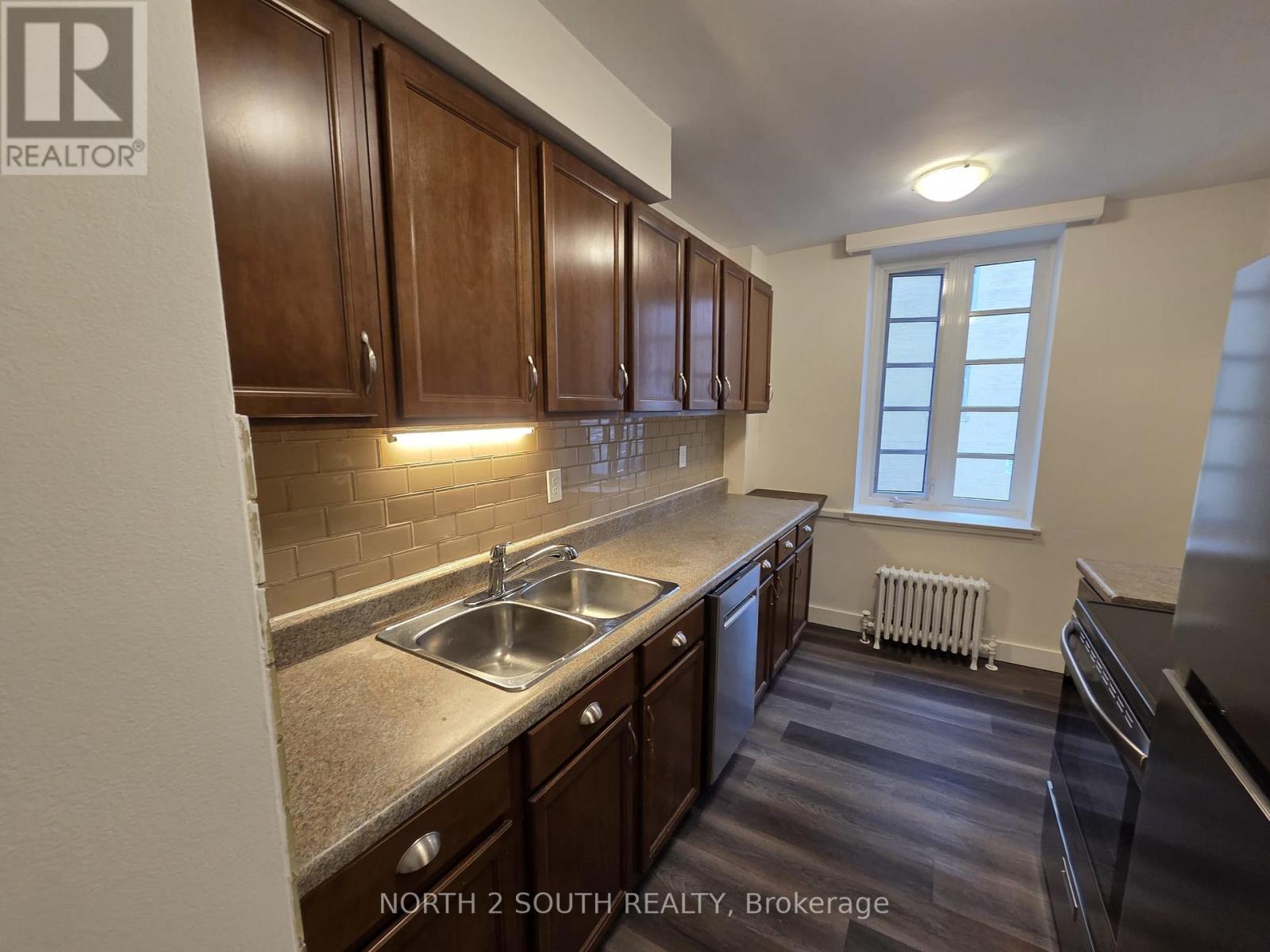 #210 707 EGLINTON AVENUE W - 6