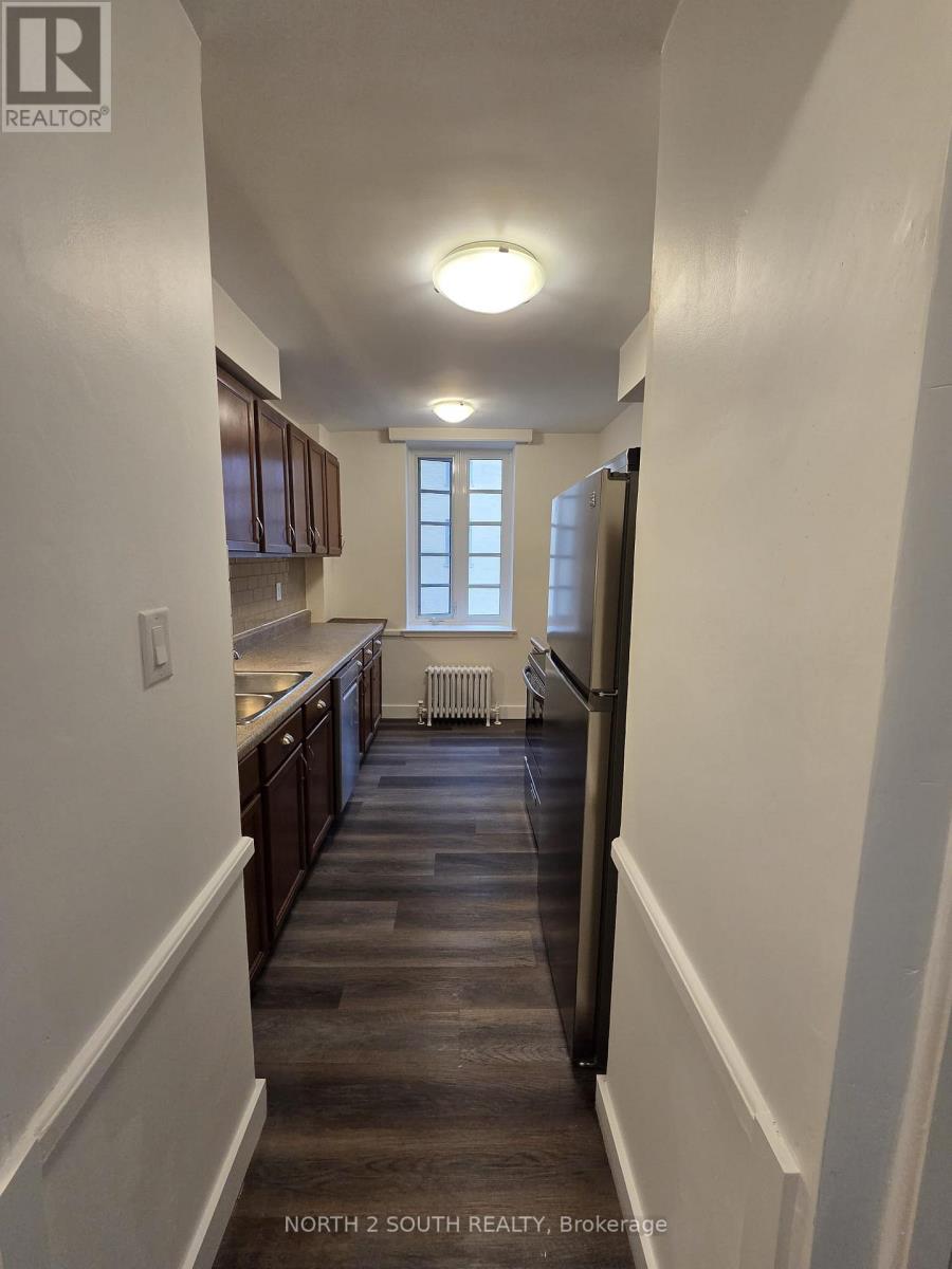 #210 707 EGLINTON AVENUE W - 8