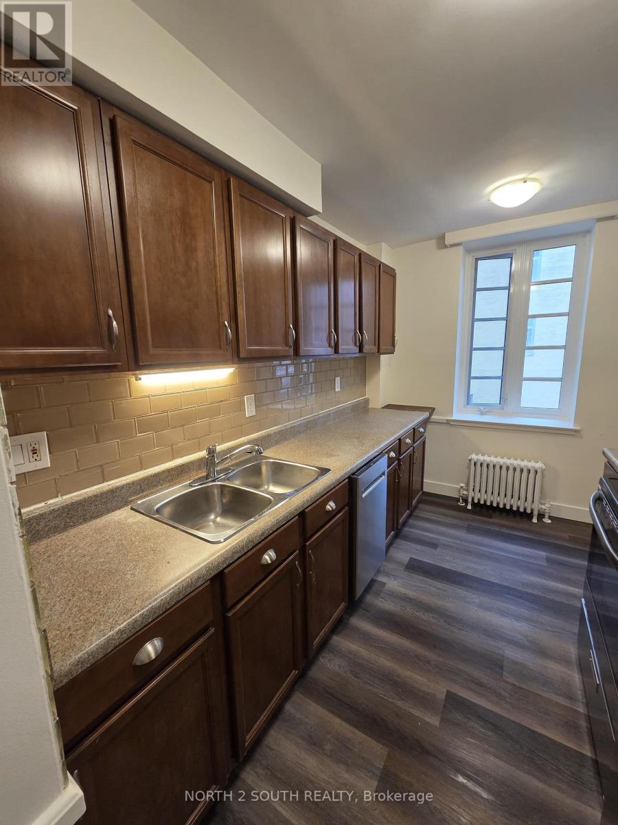#210 707 EGLINTON AVENUE W - 9