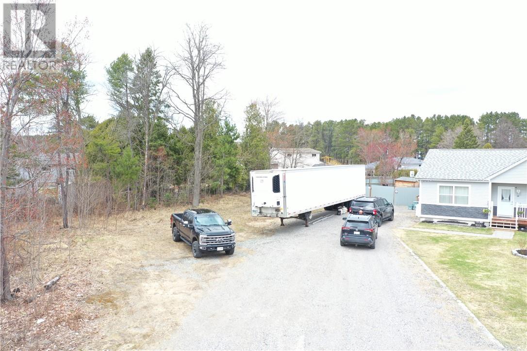 14 Amadori, Espanola, Ontario, P5E1S4 — Photo 31