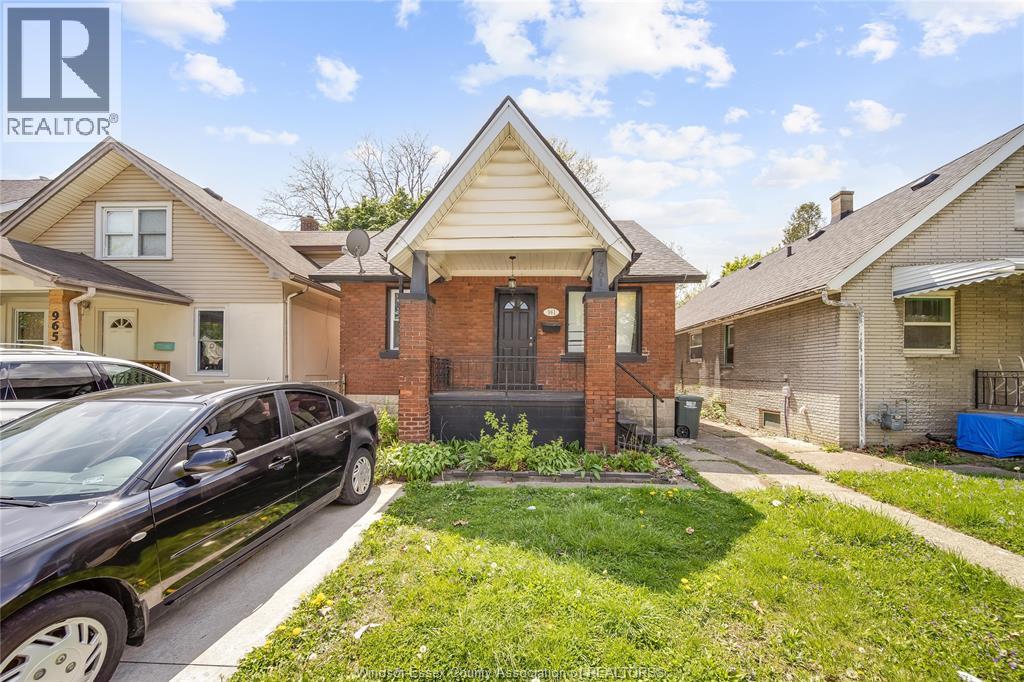 961 CURRY AVENUE - 1
