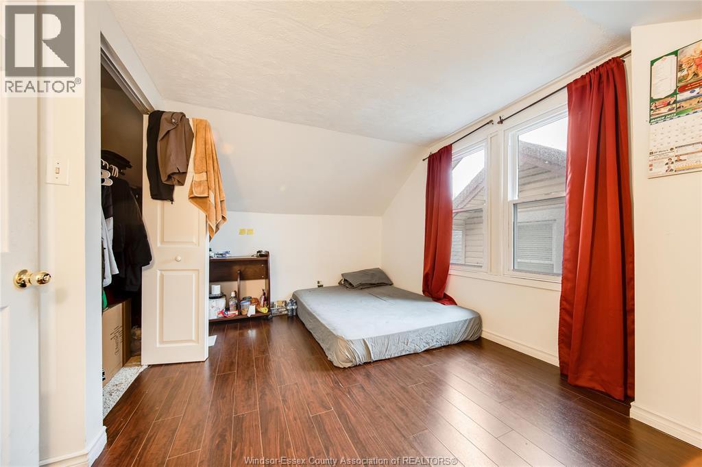 961 CURRY AVENUE - 13