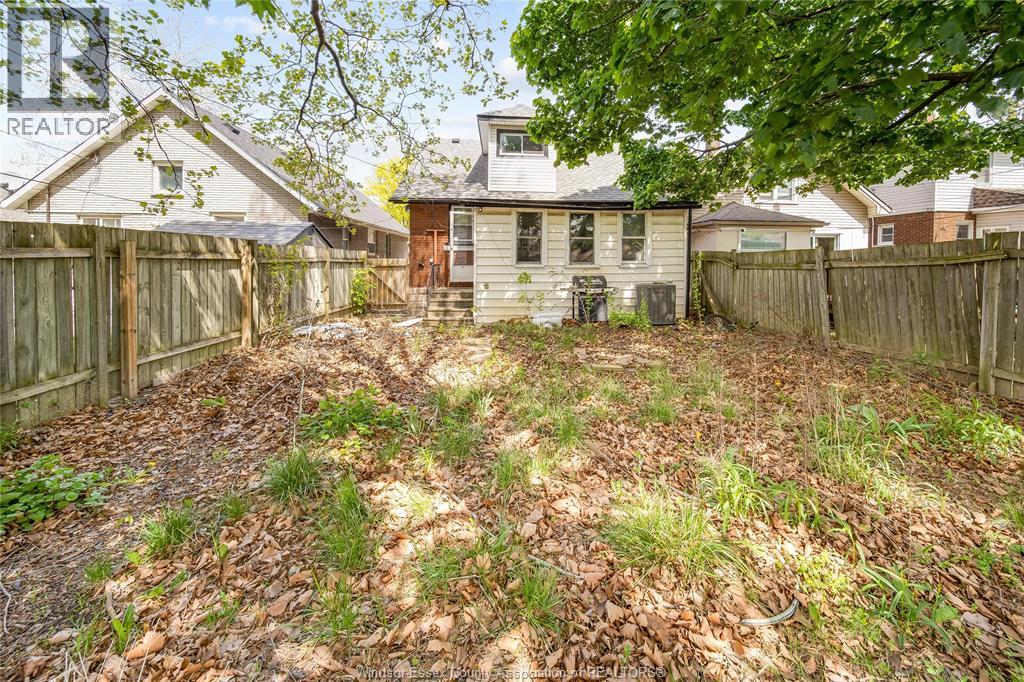961 CURRY AVENUE - 25
