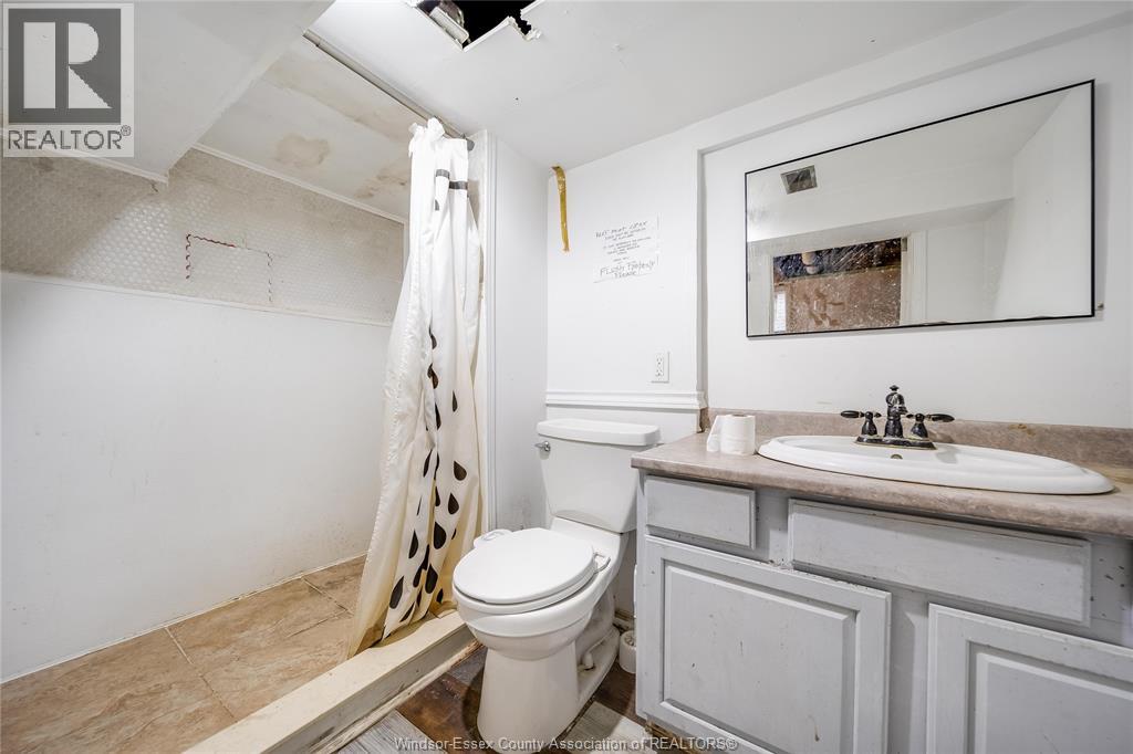 961 CURRY AVENUE - 22