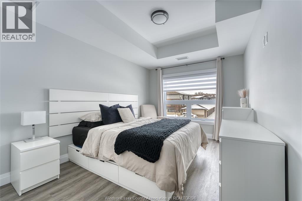 #208 1740 SPRUCEWOOD AVENUE - 25