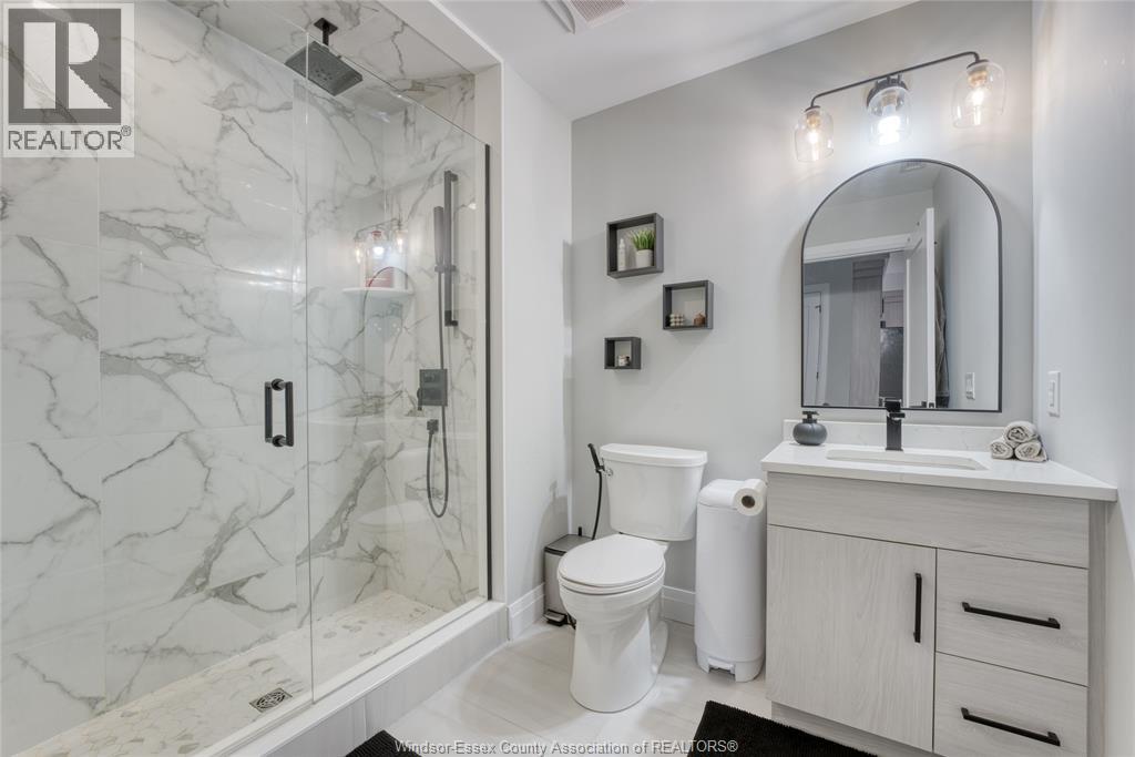 #208 1740 SPRUCEWOOD AVENUE - 27