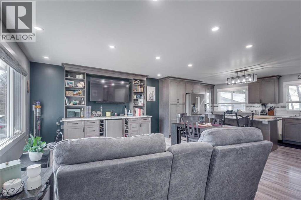 5616 55 Avenue, Lacombe