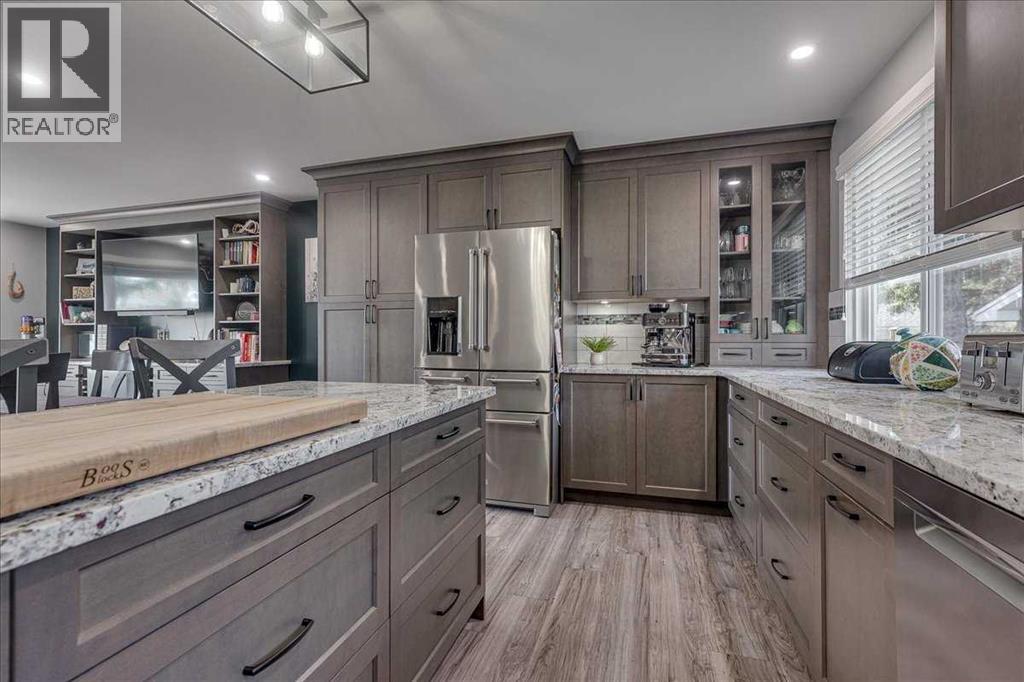 5616 55 Avenue, Lacombe