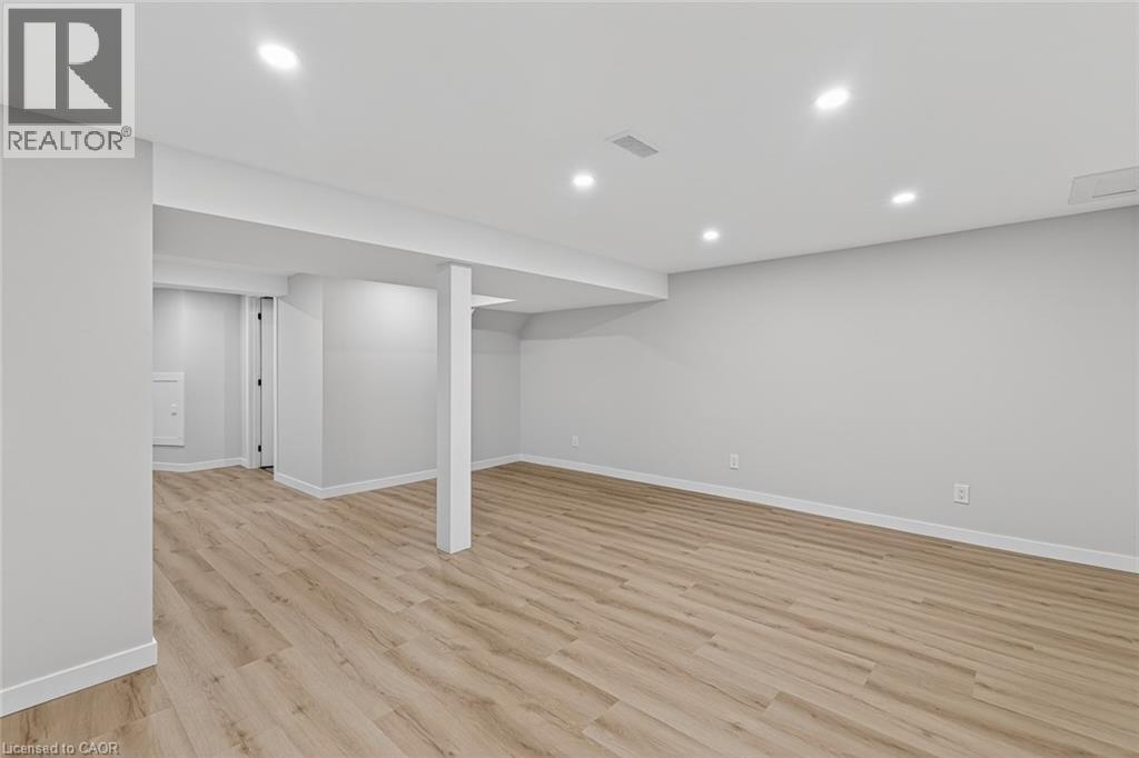 1040 CANFIELD Crescent Unit# 3, Woodstock, Ontario, N4S8P3 — Photo 30