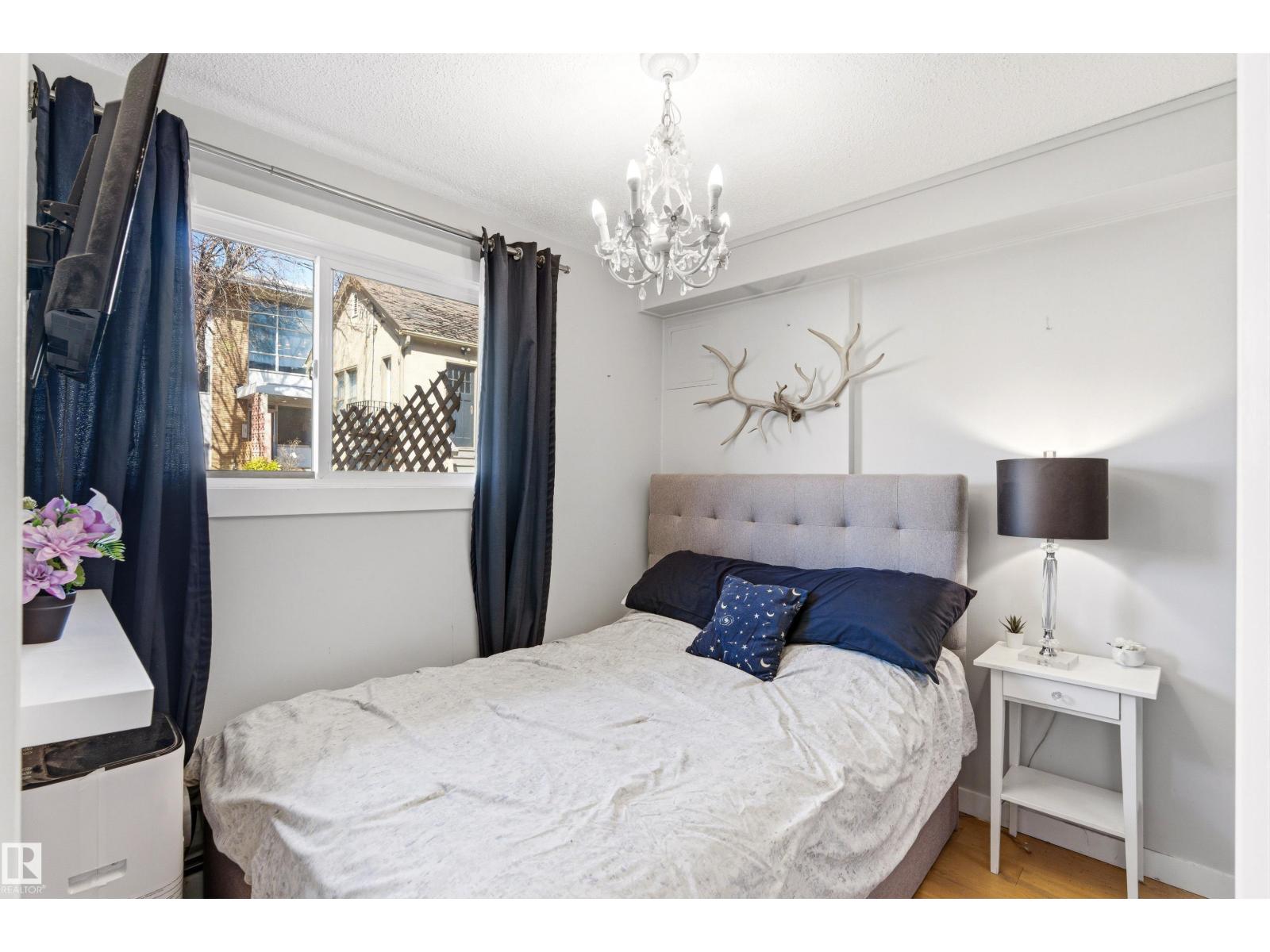 #105 10230 120 Street NW NW, Edmonton