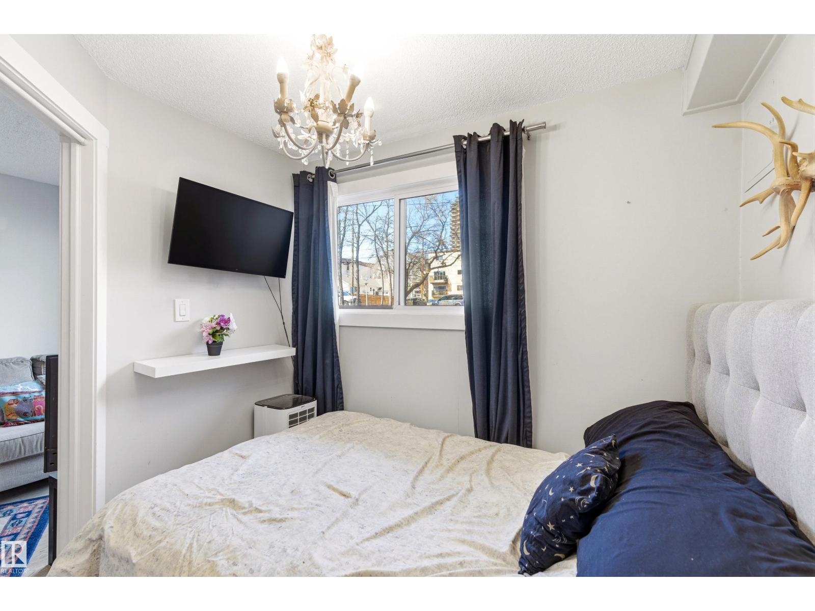 #105 10230 120 Street NW NW, Edmonton