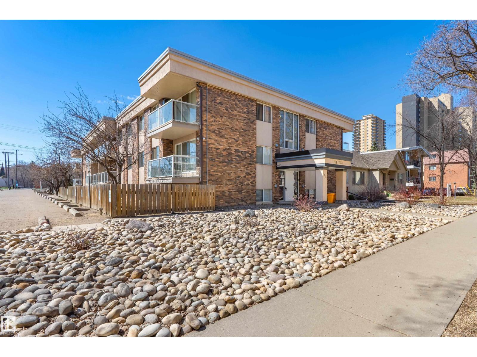 #105 10230 120 Street NW NW, Edmonton