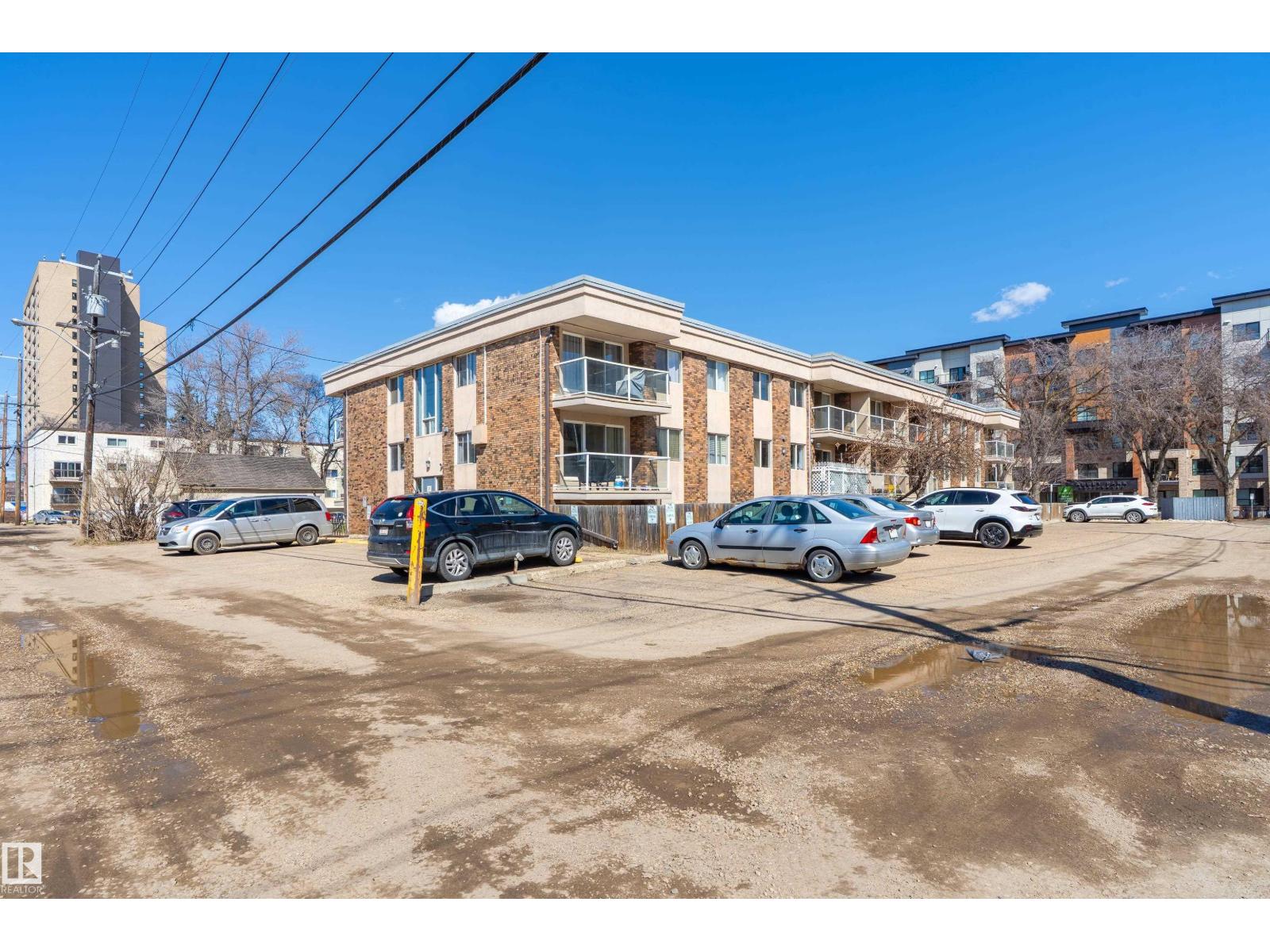 #105 10230 120 Street NW NW, Edmonton