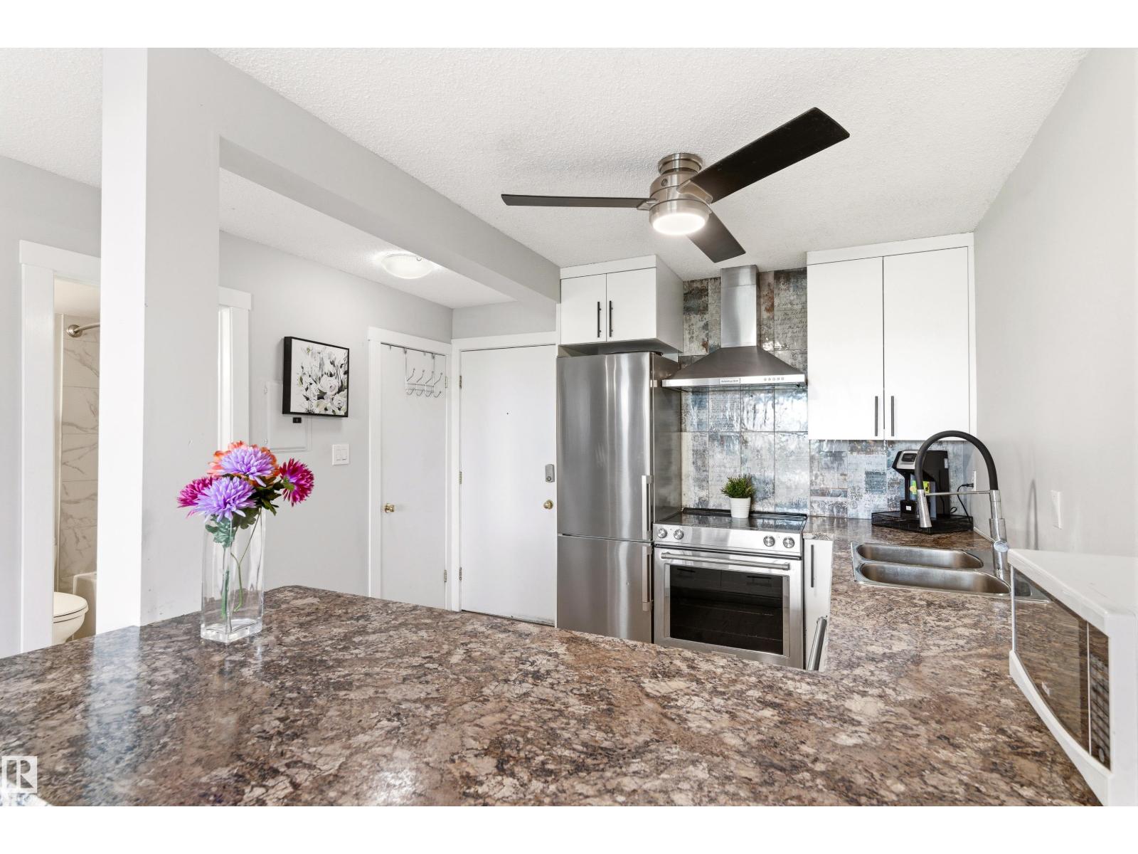 #105 10230 120 Street NW NW, Edmonton