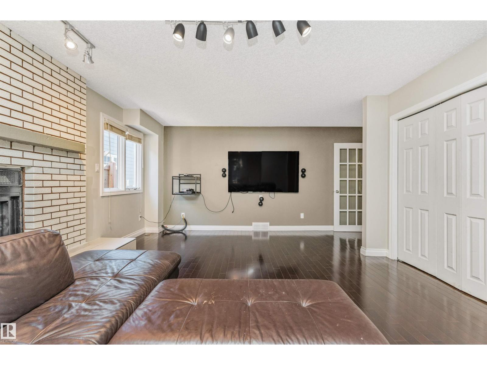 6016 177 ST NW - 11