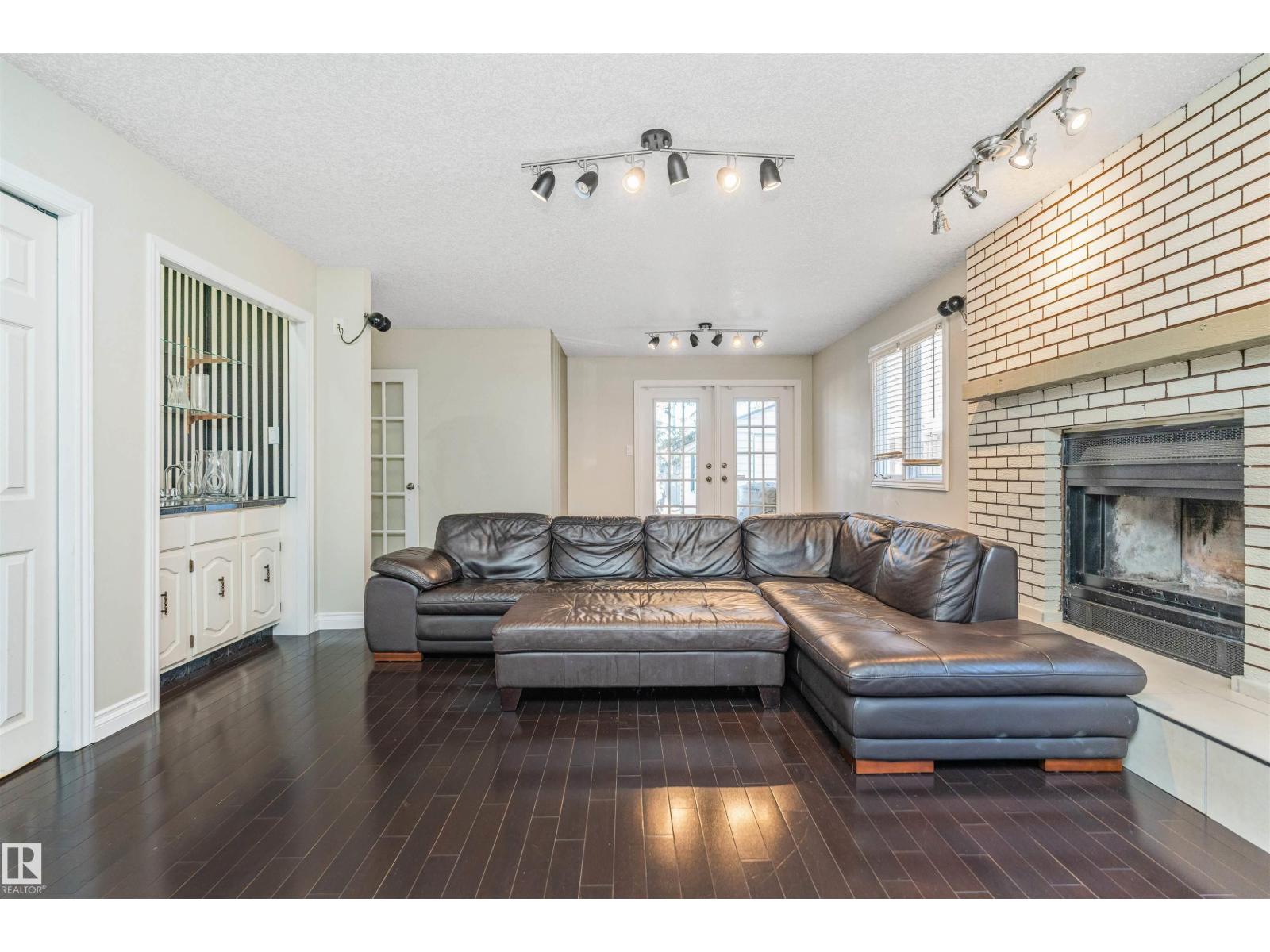 6016 177 ST NW - 14