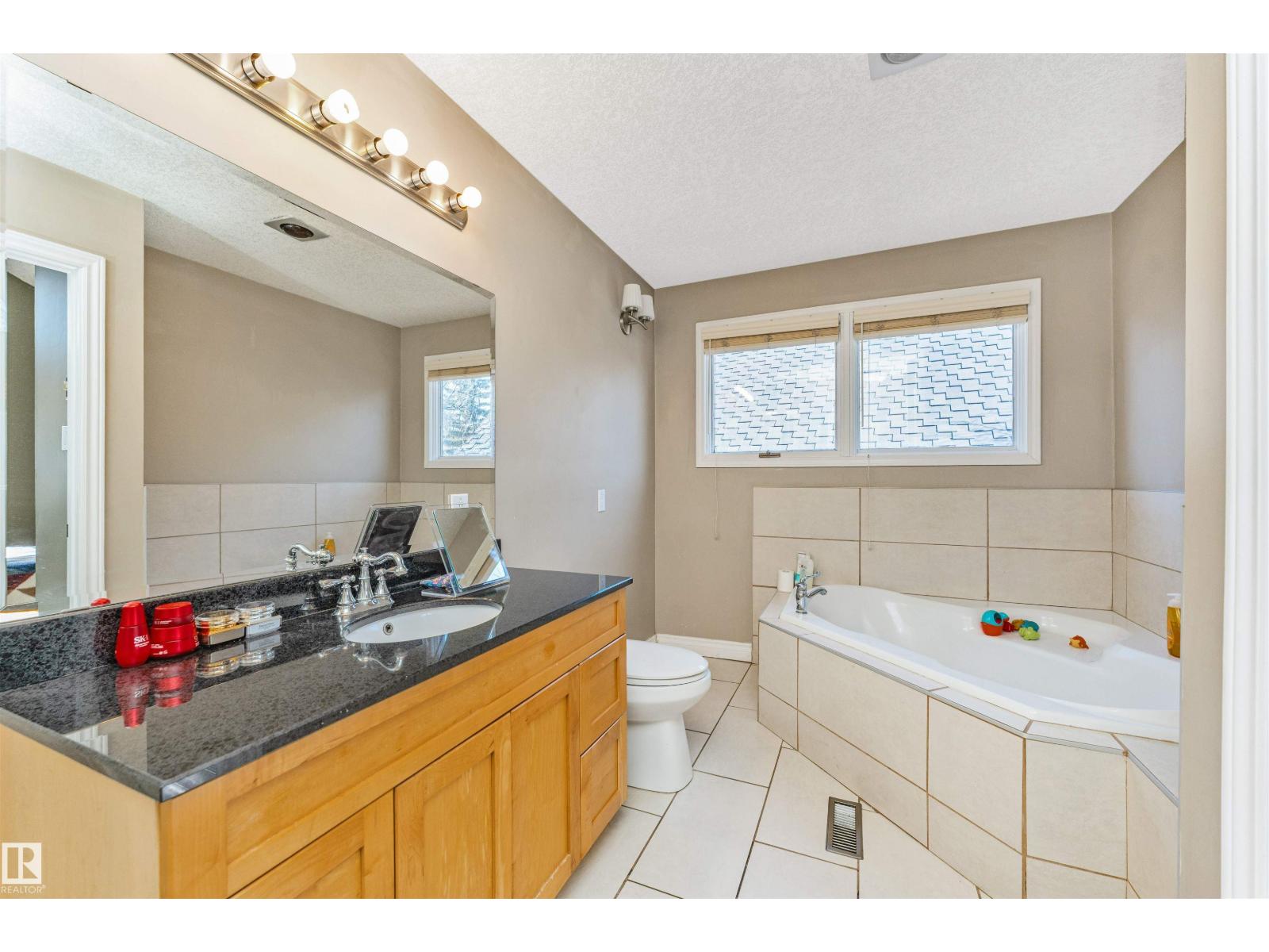 6016 177 ST NW - 35