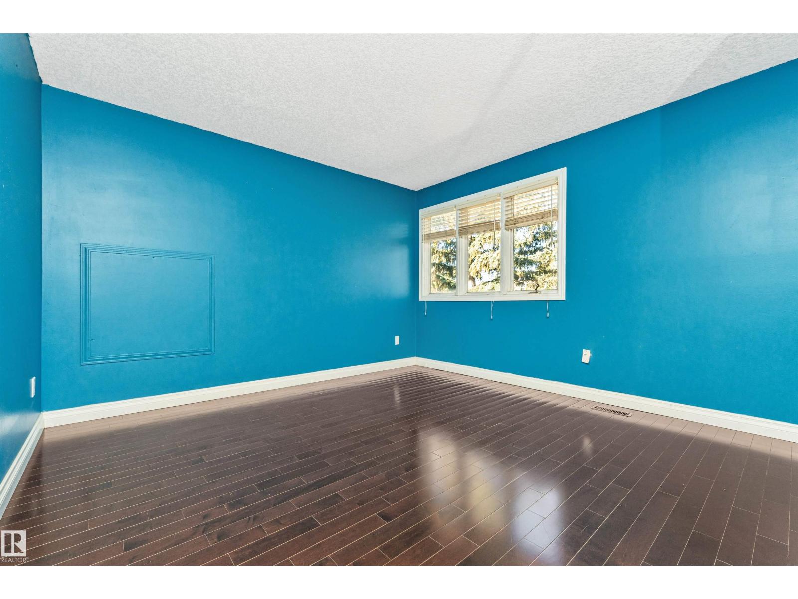 6016 177 ST NW - 38
