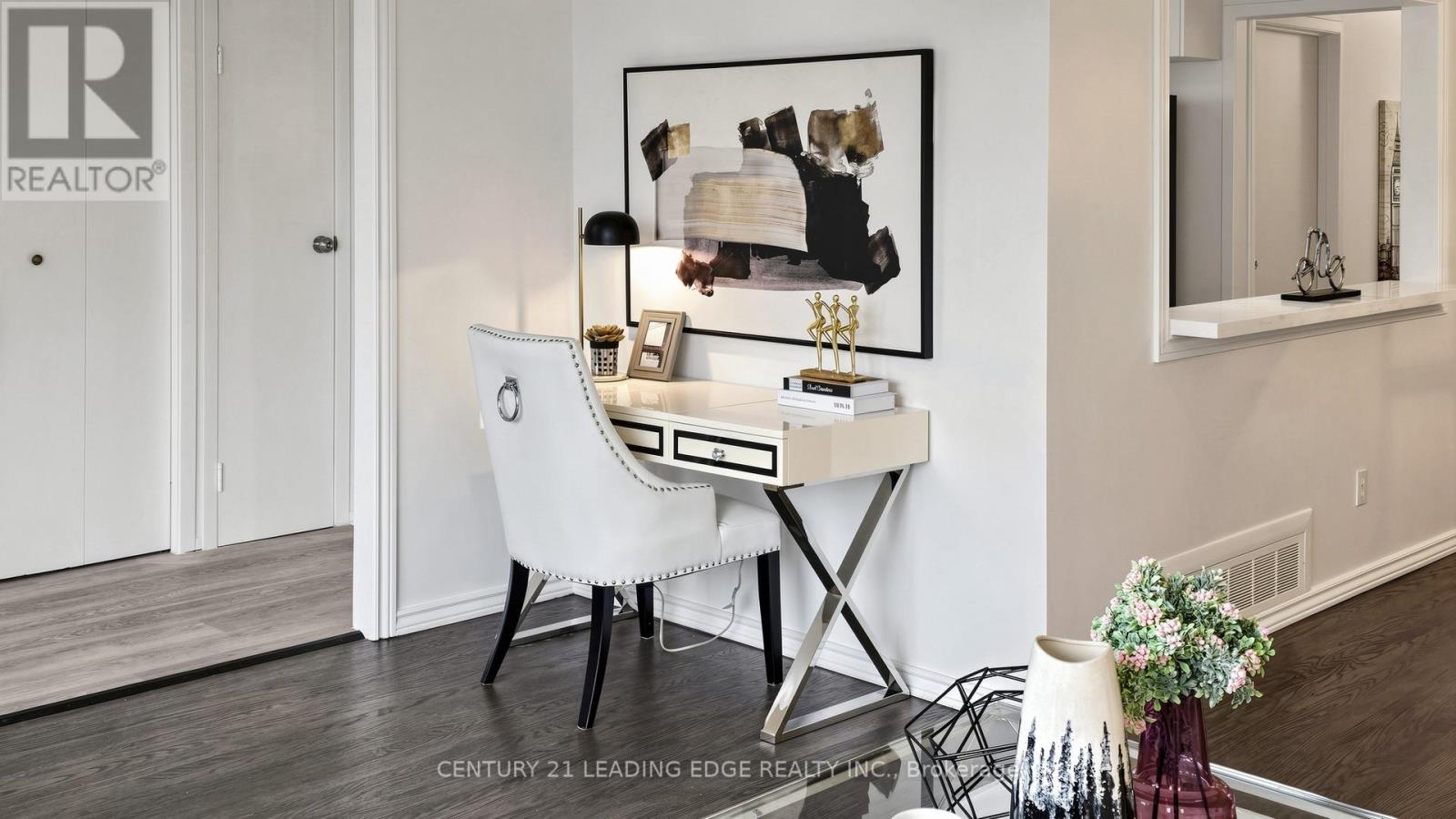 52 CLYDESDALE DRIVE - 21