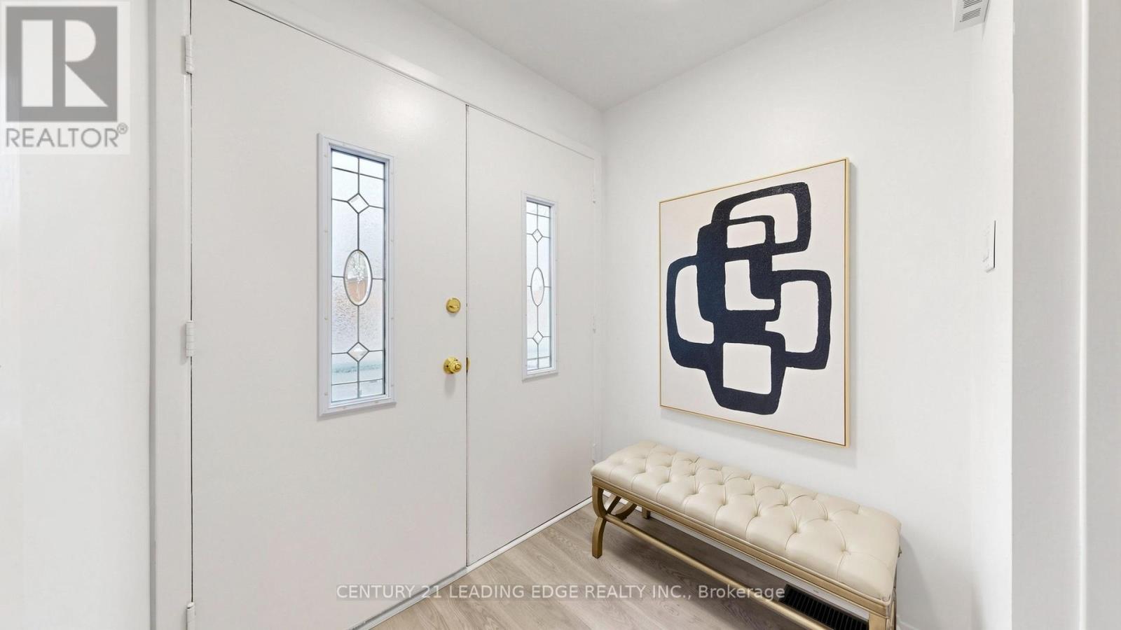 52 CLYDESDALE DRIVE - 29