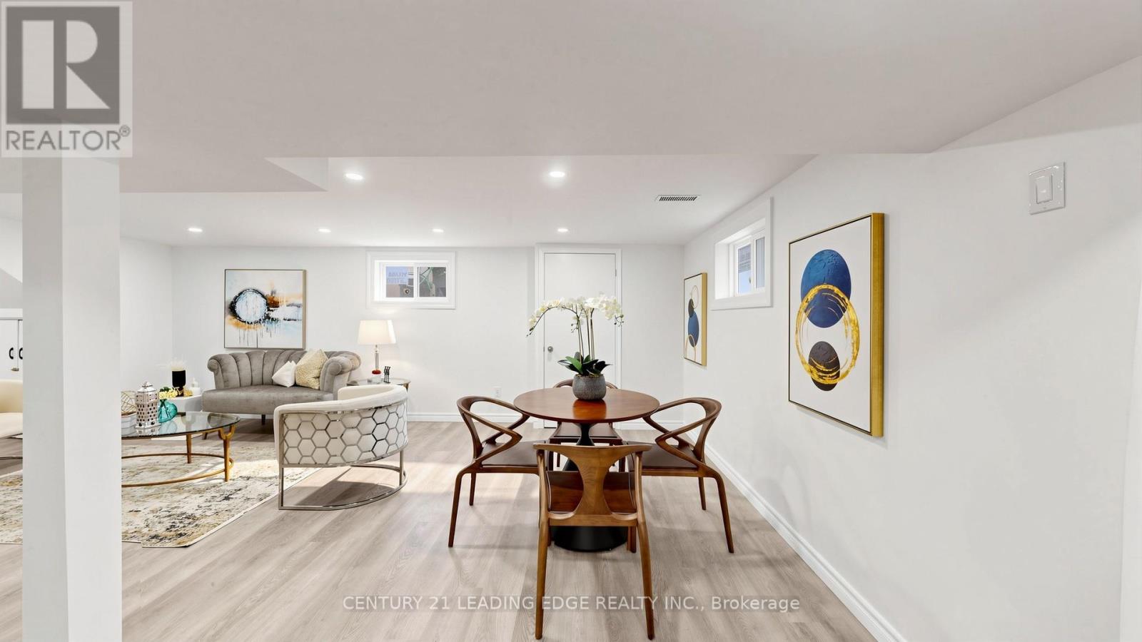 52 CLYDESDALE DRIVE - 36